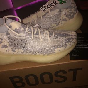 Yeezy 380 alien